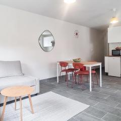 1 Bedroom Beautiful Apartment In Mortagne-sur-gironde