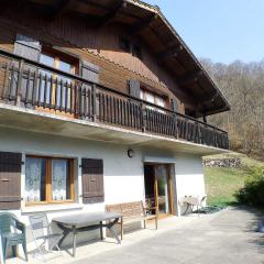 Chalet authentique à Samoëns : spacieux, 4 chambres, terrasse, garage - FR-1-629-103