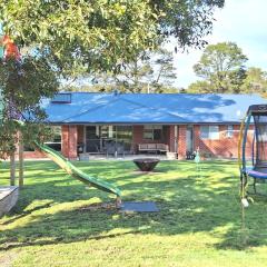 The Pool House at Lake Eildon