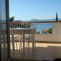 APARTMAN 1 KRISTINKA Gujinović