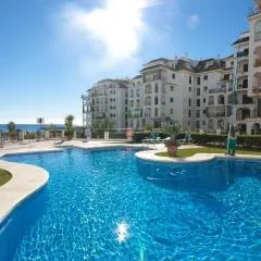 Stunning 2-Bed Apartment in Marina de le Duquesa