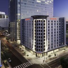 Hampton Inn & Suites Phoenix Downtown