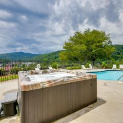 Downtown Gatlinburg Studio with Community Pool!