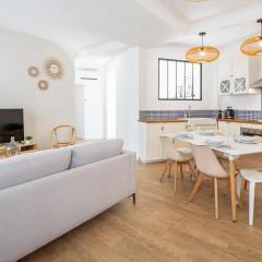 T3 with air conditioning and terrace in Antibes - Welkeys