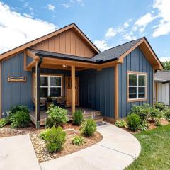 Downtown Brevard 5BR Retreat & Cyclists Dream