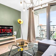 Stylish 4th Floor 2 Bedroom En Suite City Centre Apartment With Parking By Azura Nights