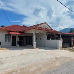 Sobey Laris Homestay IMAN GUA MUSANG