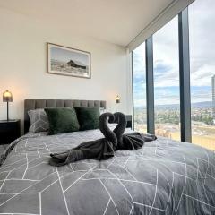 Luxury Top Level 1 Bedroom Apartment with Stunning View in Adelaide CBD - 1 minute walk to Rundle mall - Free Wifi & Netflix