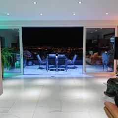 Villa White Pearl Diamond, Opatija mit Meerblick & Pool