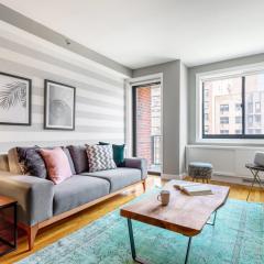 Chelsea 1BR w Balcony Doorman Gym NYC-135