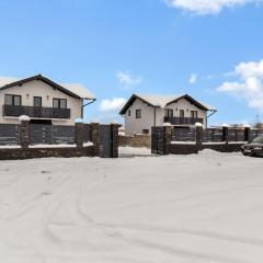 D&M Family Residence Bran 1