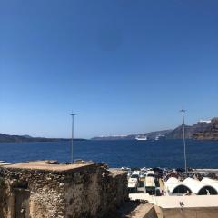 GINGER Amazing View Volkano , Oia, Fira and Caldera