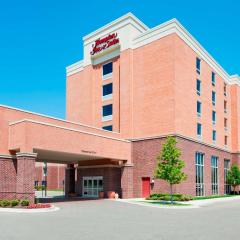 Hampton Inn & Suites Detroit/Airport Romulus