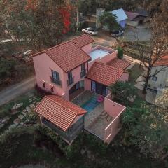 Pink Villa by Tubtao Sleepy Hill