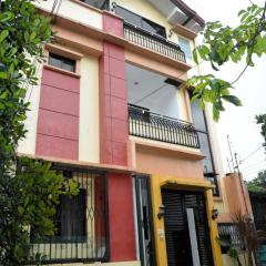 Maison Dos 3 bedroom, with 200mbps internet speed, netflix and aircon