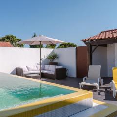 Retiro da Atafona Beach Pool House White