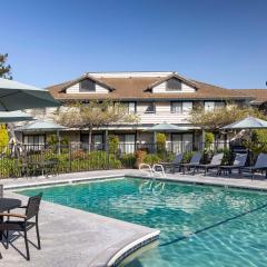Seacliff Inn Aptos, Tapestry Collection by Hilton