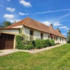 Holiday Home in Vieure near Lake and Garden