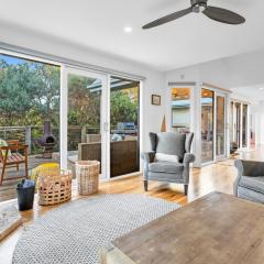 Sandy Hills Beach House by Ready Set Stay- BYO LINEN & TOWELS