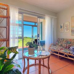 Escape to Paradise: Beachside Apartment