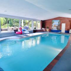 Luxury property - Swimming Pool, Games Room & Hot Tub