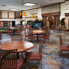 DoubleTree by Hilton Dearborn