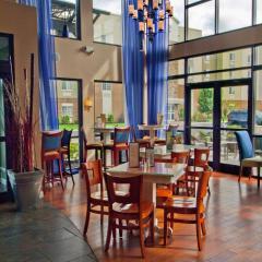 DoubleTree by Hilton Buffalo-Amherst