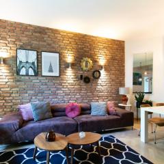 Spacious 3BR apartment with AC in living room, 2 balconies