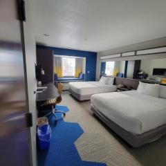 Microtel Inn & Suites by Wyndham Bluffs