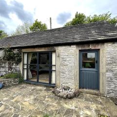 Peak District Old Forge House in Over Haddon