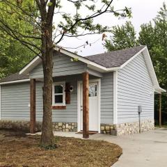 Cozy Cottage • King Bed • Grove • Kayaks • Boat Parking