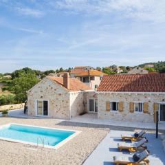 NEW! Stone Villa Olim Civitas with 3 bedrooms, private pool, and sea views