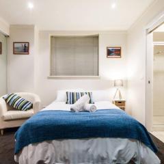 'Ann Student Studio' Queen Pad on Lygon Street