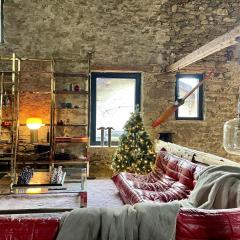 Chalet mountain and dog friendly hot tub