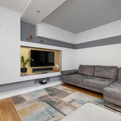 Excellent Kraków Apartment with Parking & Balcony by Renters