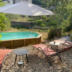 Magnifique gîte 75M2 avec terrasse 30m2, piscine, terrain de pétanque, et jardin en Cévennes