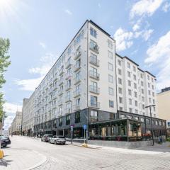 2ndhomes Tampere "Pikku Aleksi" - Apartment with Best Location & Balcony