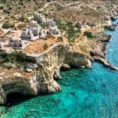 Cliffside Cozy Villa w/ Seaviews