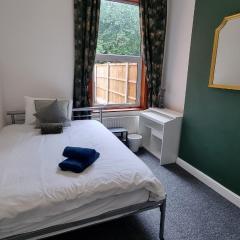 Double Room With Kitchen Facilities