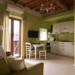 Cozy 1-Bedroom Apartment with Balcony in Florence Historic Center