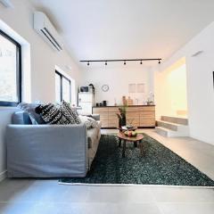 Florentine modern apartment with cool private terrace