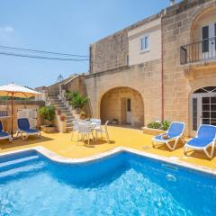 Dar ta' Betta Farmhouse with private pool