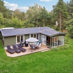 Stunning Home In Hjby With 3 Bedrooms, Sauna And Wifi