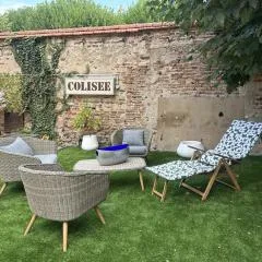 Gîtes confortables pour 2 couples ou 4 personnes, centre de Moulins, à proximité des attractions, jardin et terrasse. - FR-1-489-473