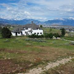 Ranch Mansion 6 Acres & 360 Mnt Views & Hiking!