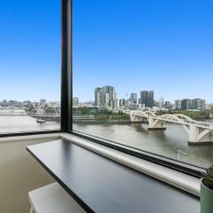 Brisbane Riverside Retreat