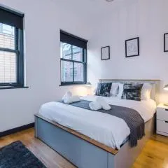 4-Storey Townhouse in Central Manchester by Hilltop Serviced Apartments
