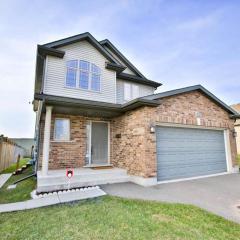 Beautiful Fallsview Home