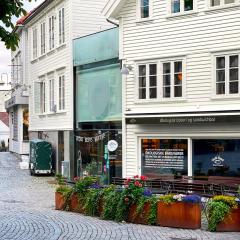 Charming Rooftop Apartment in Heart of Stavanger