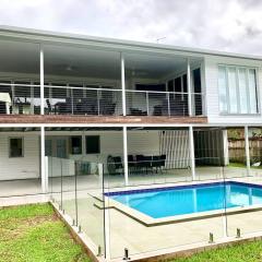 'Perfect Pool House' Idyllic Tropical Retreat